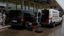 Antalya Acil Lastikçi | Yerinde Lastik Değişimi ve Mobil Yol Yardımı